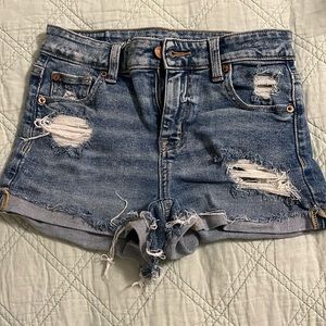 American Eagle Medium Wash Denim Shorts Size 0